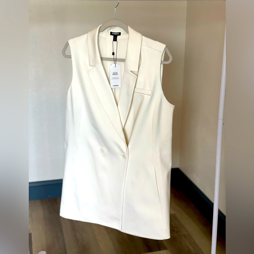 White, dressy vest